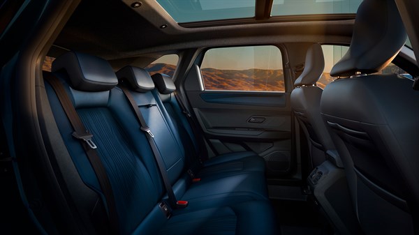 space for rear passengers - Renault Boreal