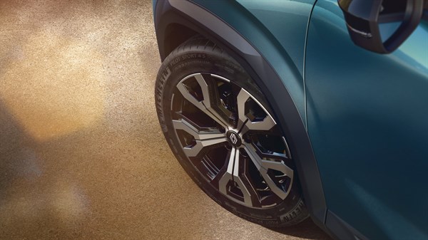 jantes alliage 19'' peintes - Renault Boreal full hybrid E-Tech