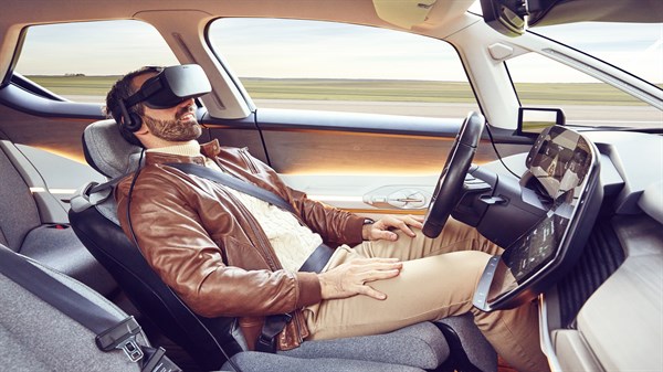 Logo Renault faits avec des personnes 